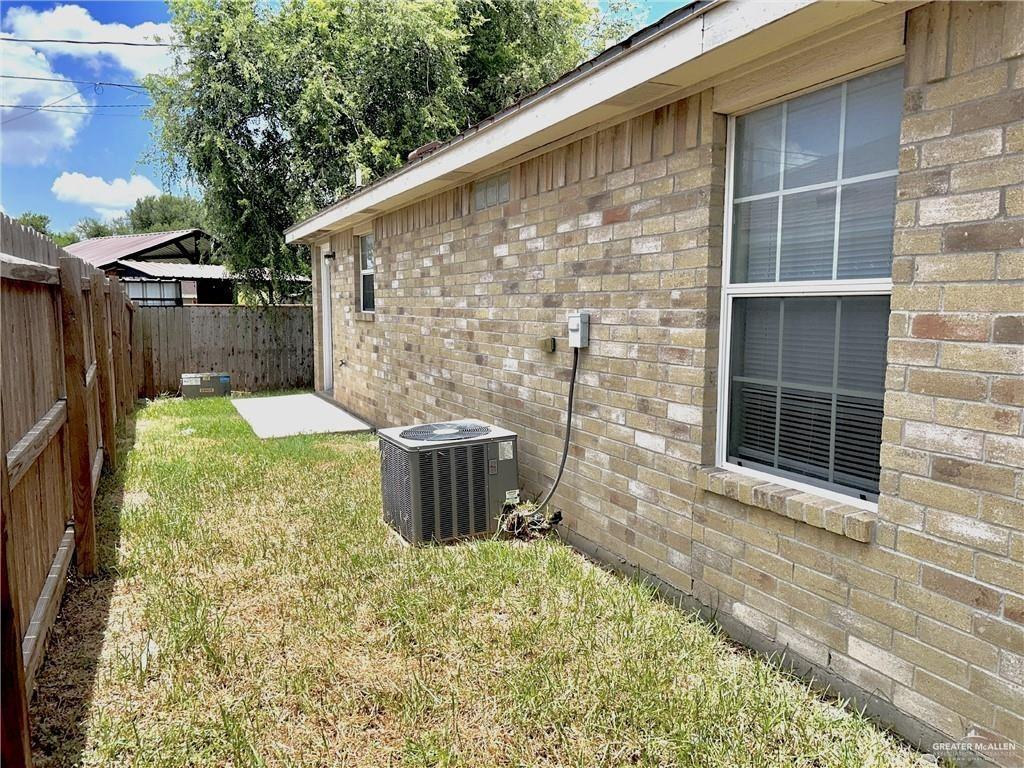 Photo 18 of 306 Albatross Avenue