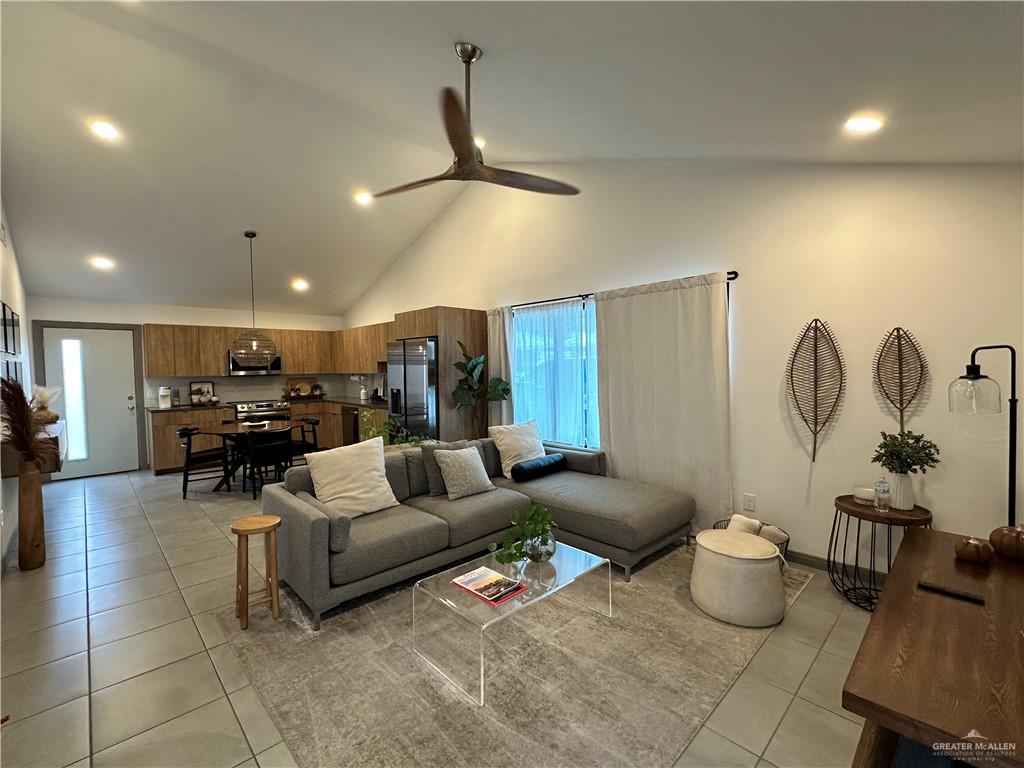 Photo 3 of 1308 Iris Avenue #3