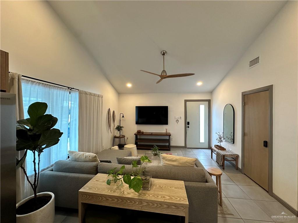 Photo 6 of 1308 Iris Avenue #3