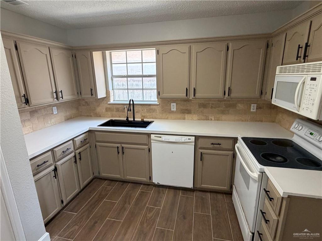 Photo 13 of 3610 29th Lane