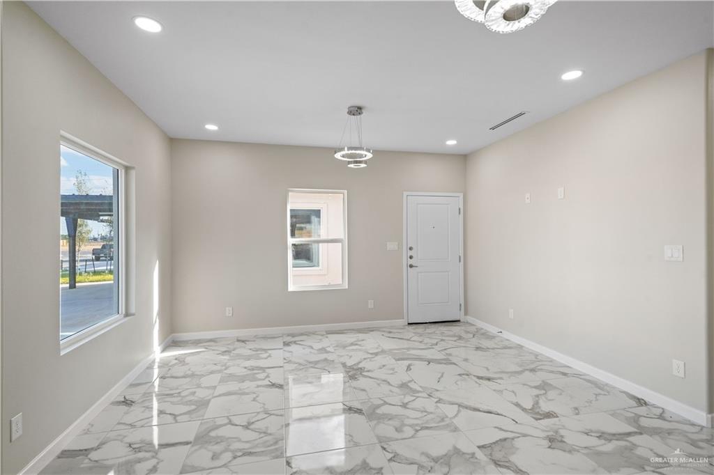 Photo 8 of 409 Onyx Avenue #2