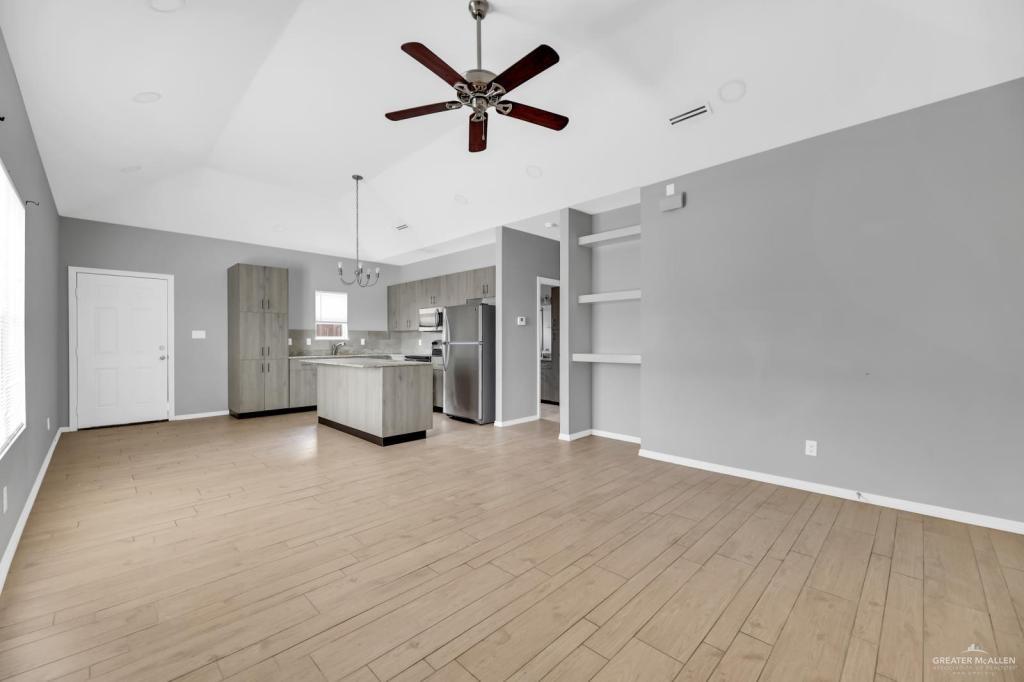 Photo 5 of 2704 Eisenhower Avenue #3