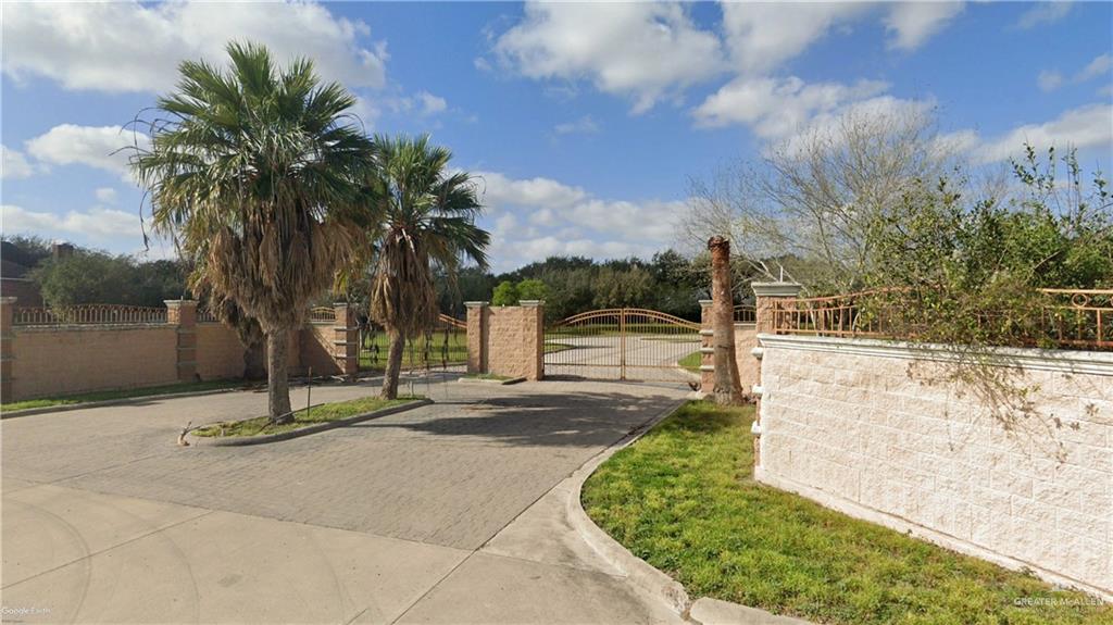 Photo 1 of 200 Tulip Avenue, McAllen