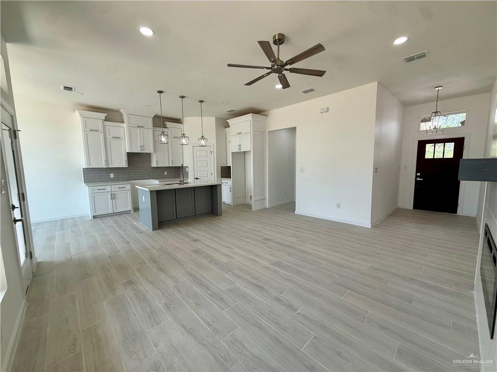 Photo 3 of 5813 Luz Del Sol Street