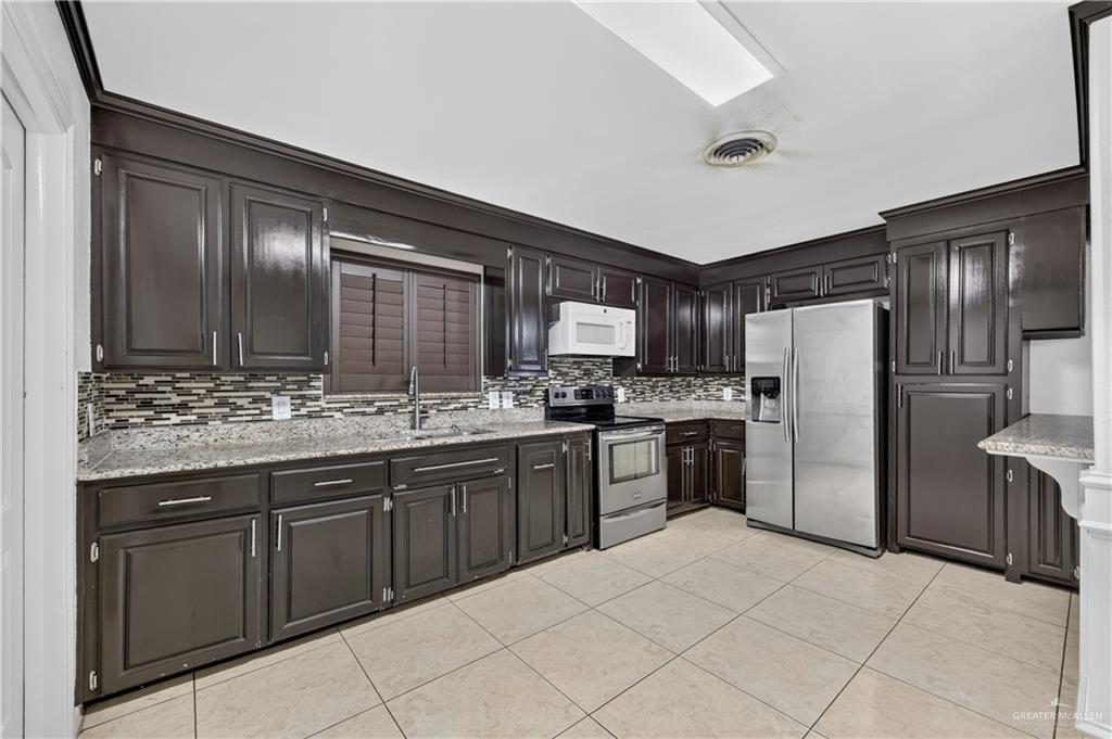 Photo 8 of 1608 Highland Avenue