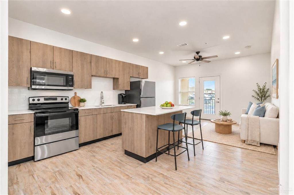 Photo 3 of 900 Redbud Avenue #16B6