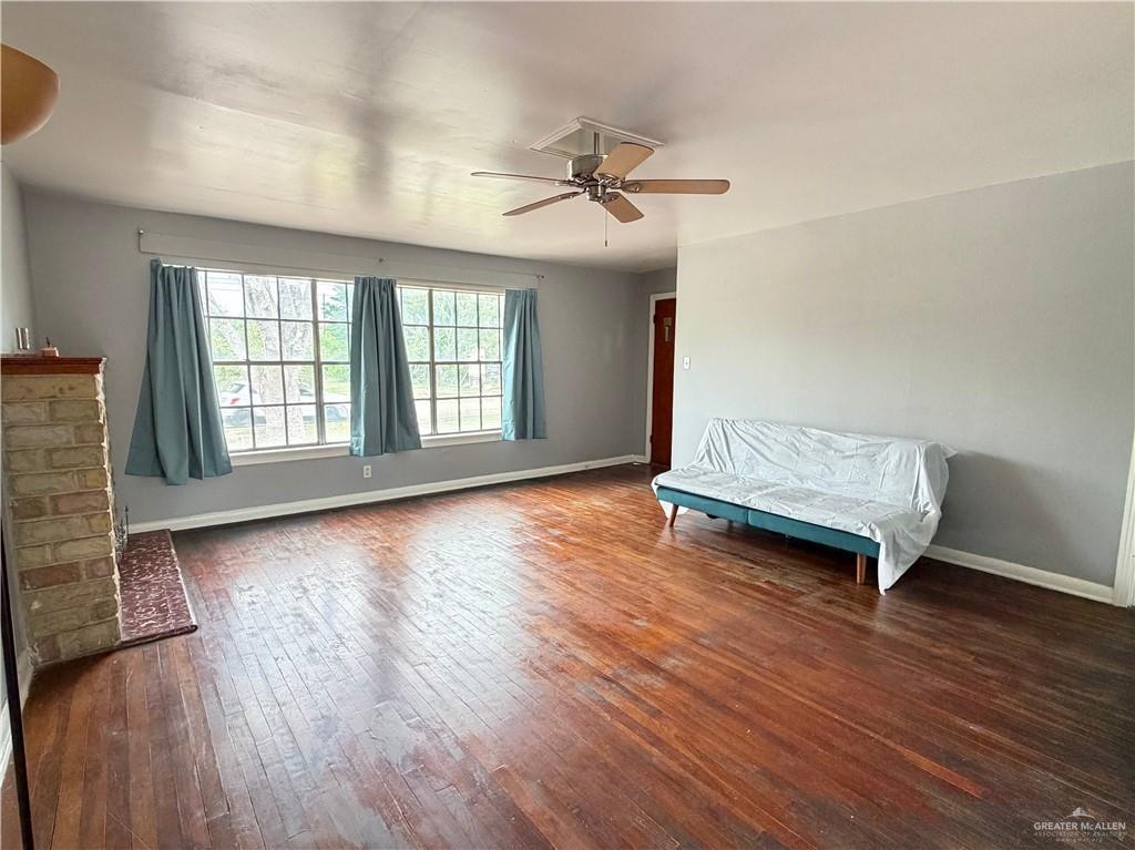 Photo 21 of 324 Sam Houston Boulevard
