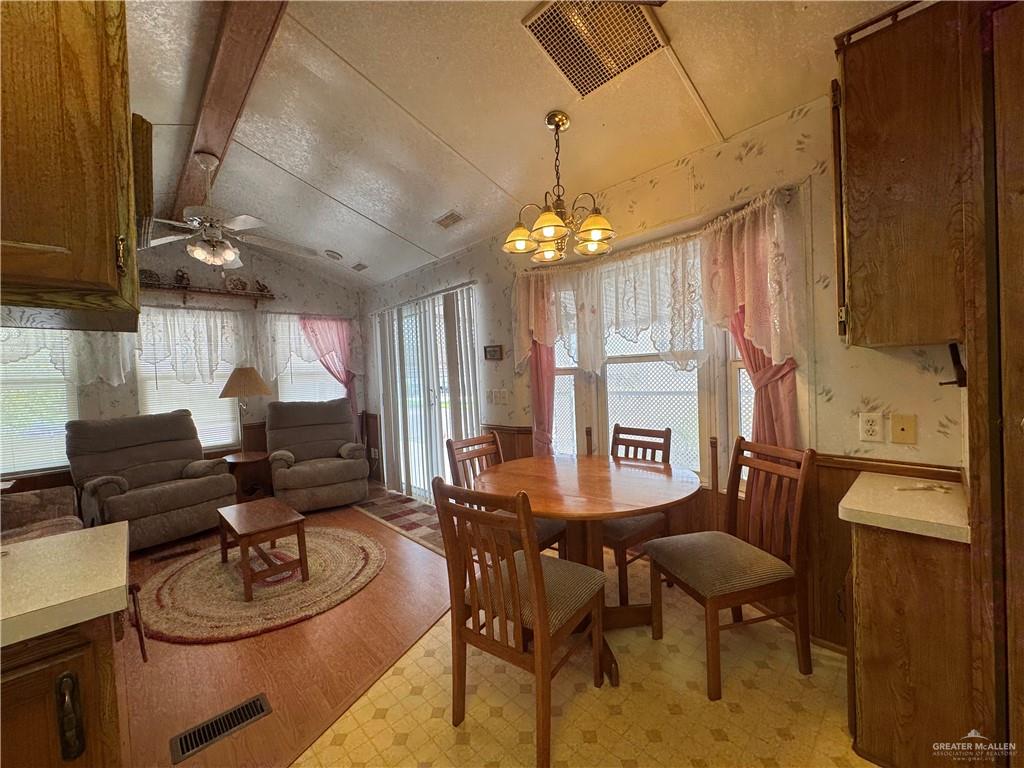 Photo 4 of 1433 Daytona Drive