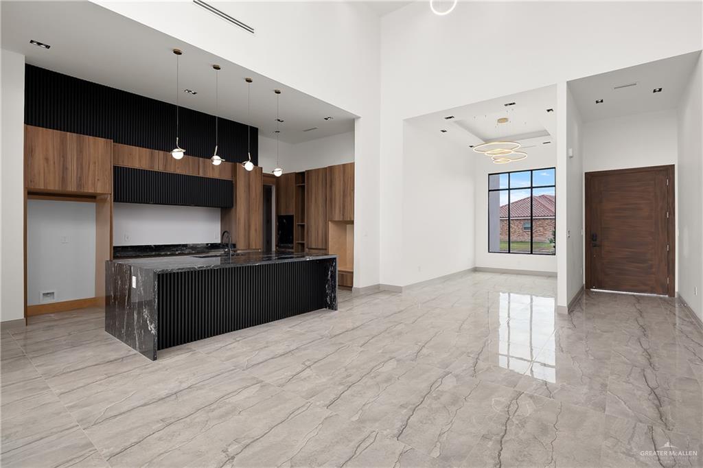 Photo 3 of 1402 Tierra Encantada
