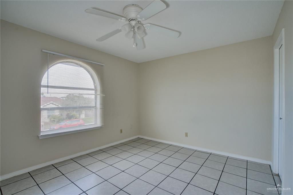 Photo 11 of 2125 Kerria Avenue