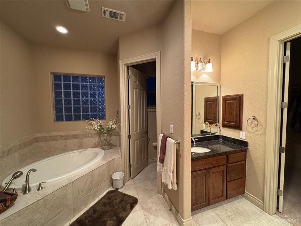 Photo 11 of 25346 Estancia Circle