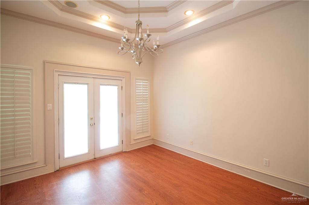 Photo 17 of 313 Condor Avenue