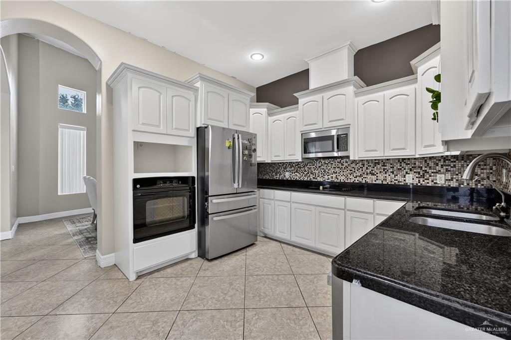 Photo 8 of 2715 Rhett Drive