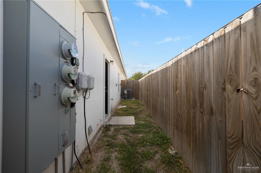 Photo 13 of 1807 Ramirez Street