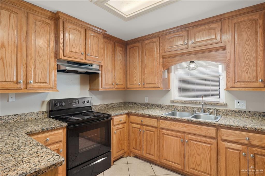 Photo 7 of 192 Laureles Drive