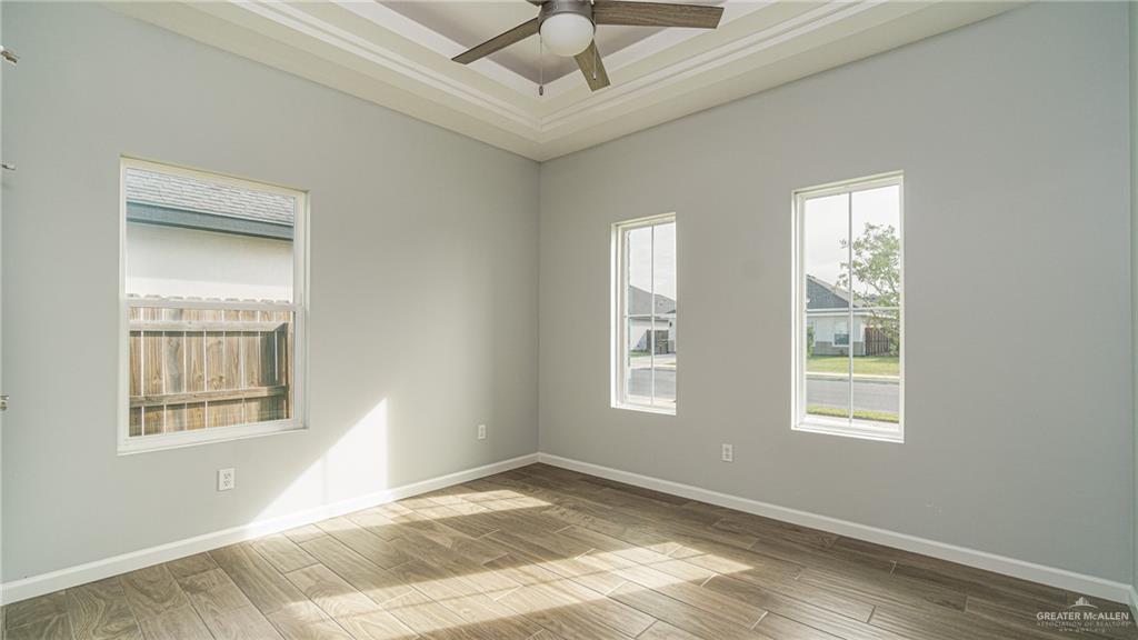Photo 9 of 6005 Rayo Del Sol Street