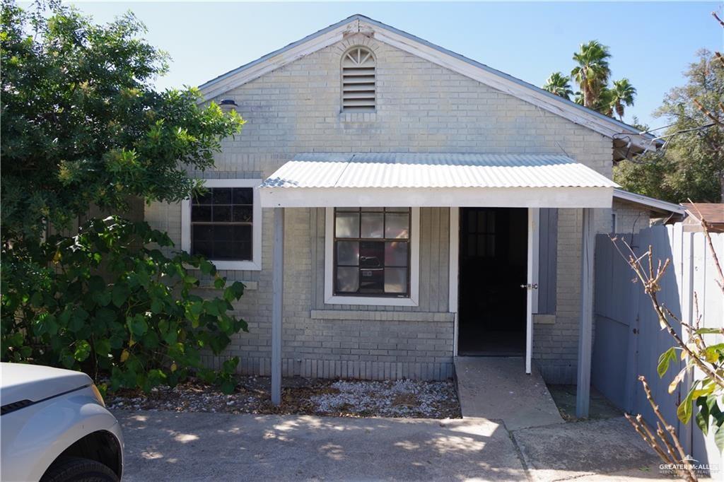 Photo 2 of 302 Sam Houston Avenue
