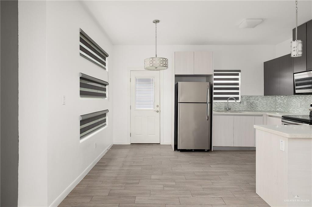 Photo 5 of 907 Carmel Avenue #1