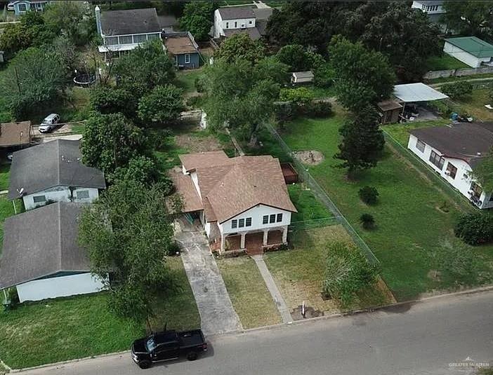 Photo 15 of 712 Illinois Avenue