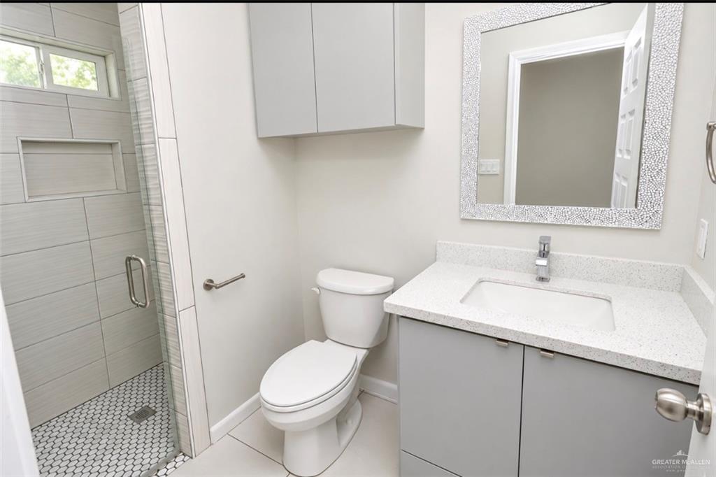 Photo 9 of 1417 Xanthia Street #Apt #4