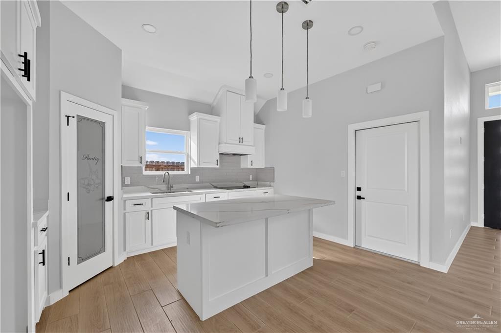 Photo 12 of 3525 Diamondhead Avenue
