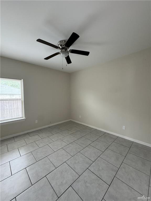 Photo 4 of 2001 Garden Ridge Drive #3
