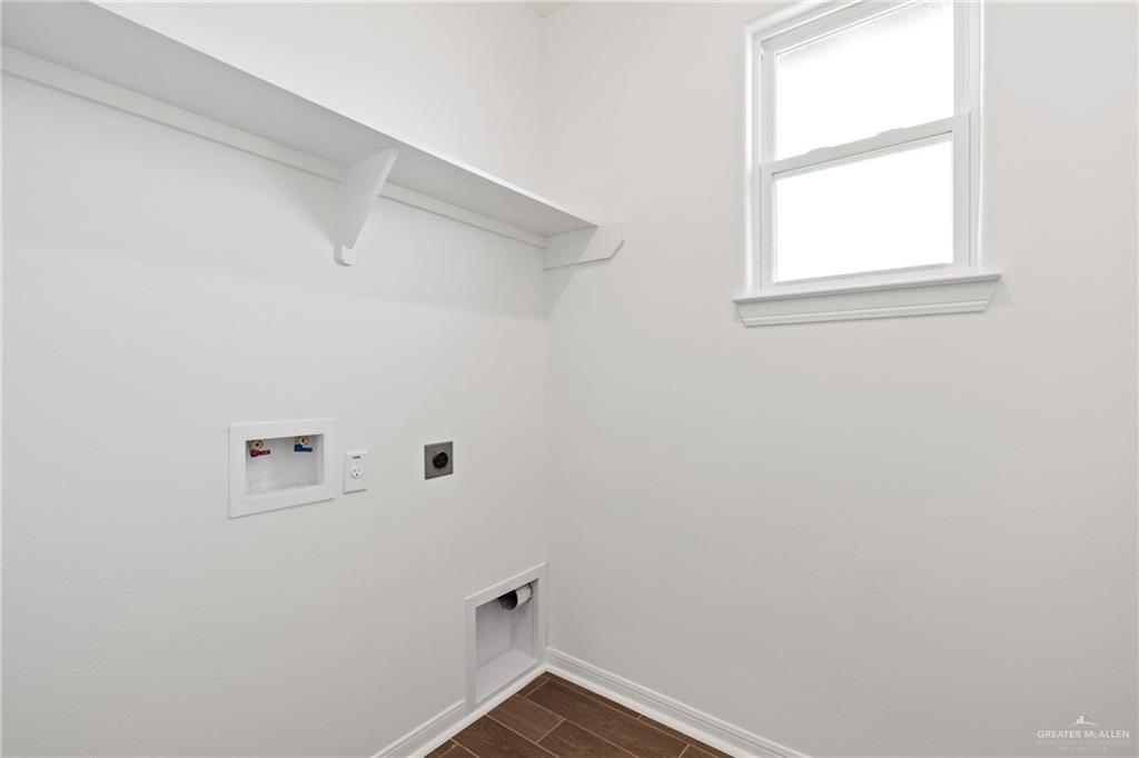 Photo 7 of 905 Fall Aster Street