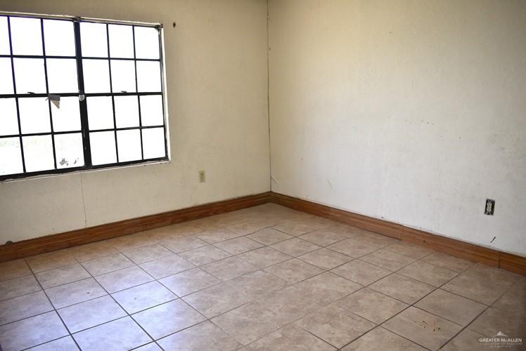 Photo 10 of 197 Valles Street