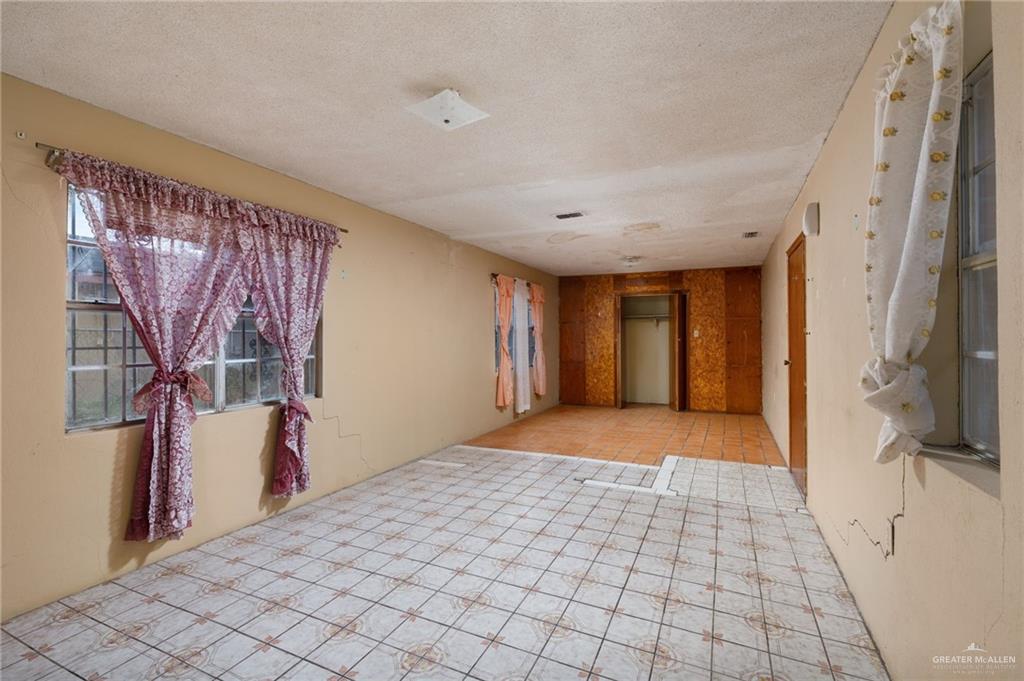 Photo 7 of 4012 Raul Longoria Road