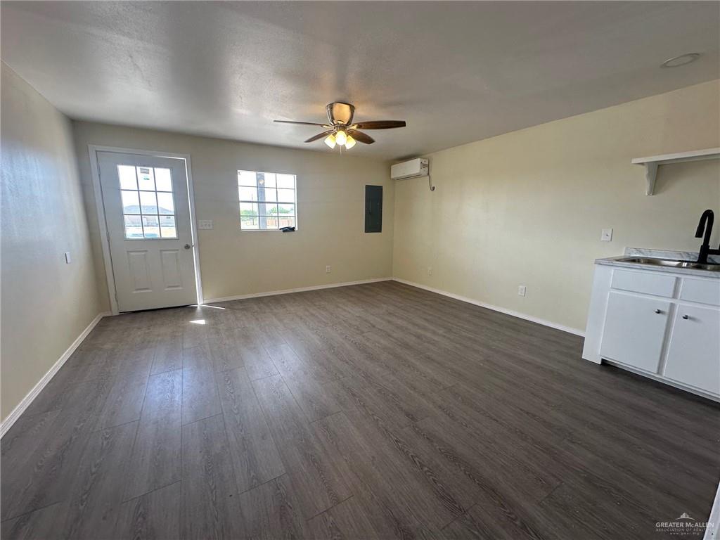 Photo 3 of 1436 Mariposa Drive