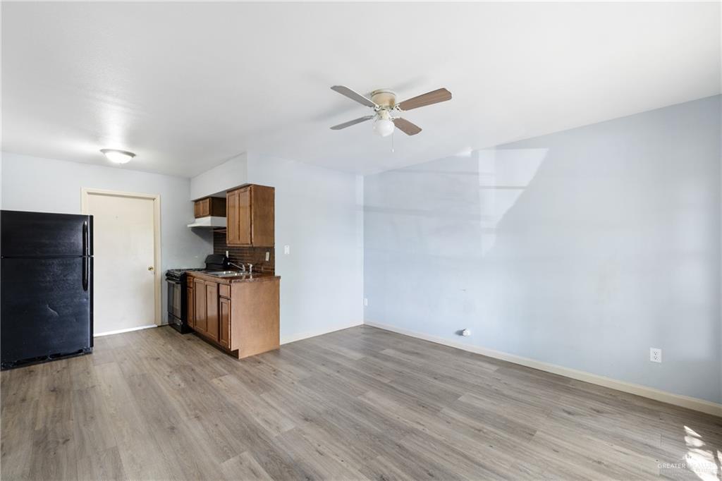 Photo 4 of 102 Holland Avenue