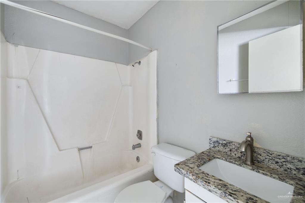 Photo 9 of 102 Holland Avenue