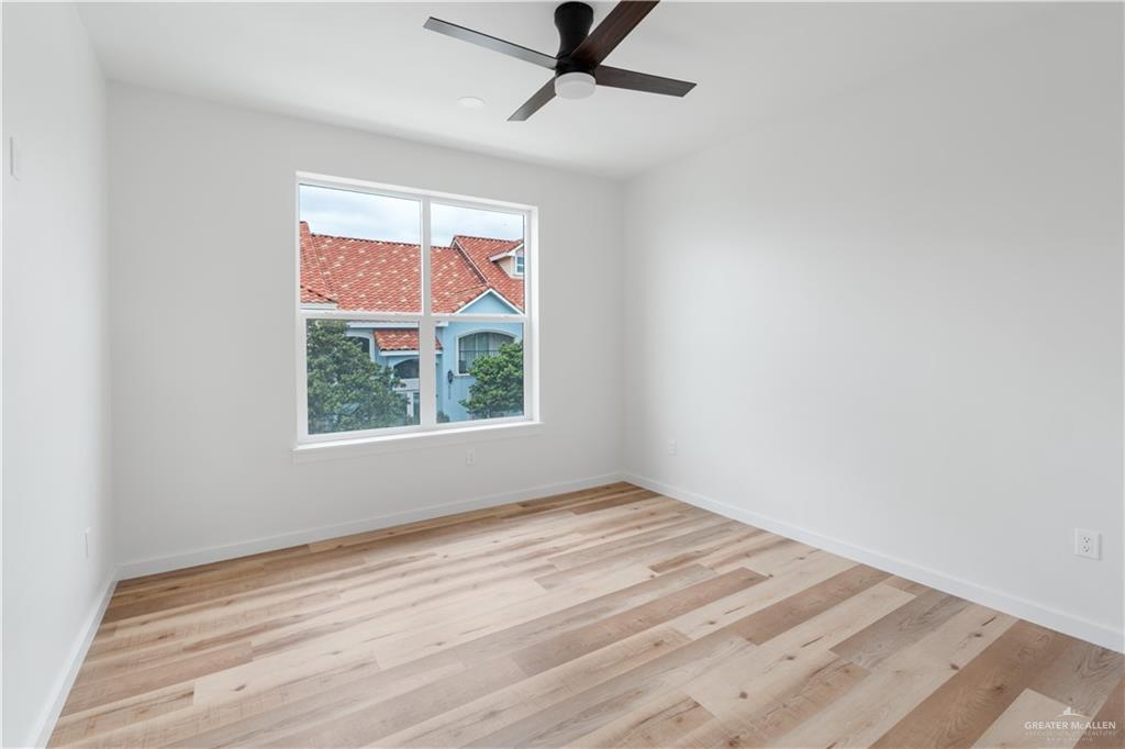 Photo 8 of 702 Seminole Avenue