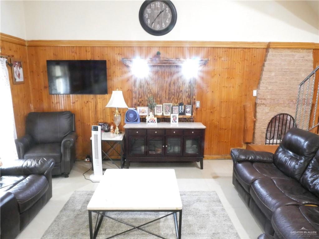 Photo 6 of 1212 Bobby Drive