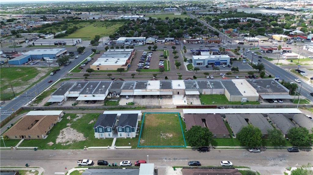 Photo 1 of 807 Los Tesoros Drive, Pharr