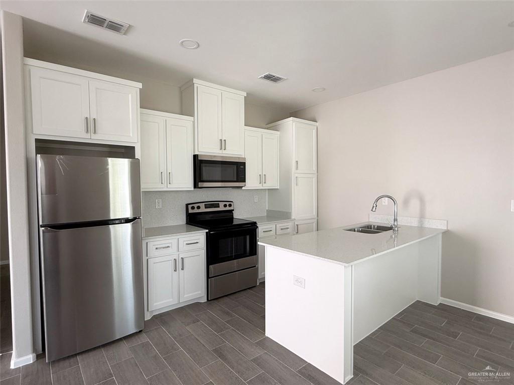 Photo 6 of 2608 Harrison Avenue #1