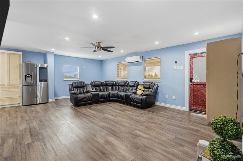 Photo 5 of 1215 Coyote Street
