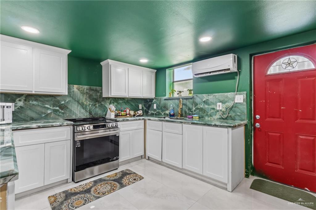Photo 7 of 1215 Coyote Street