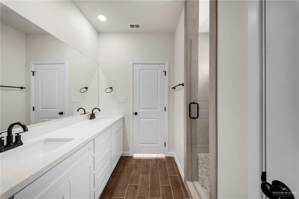 Photo 12 of 2016 Hydrangea Street