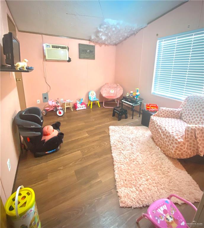 Photo 5 of 511 1st Street #24