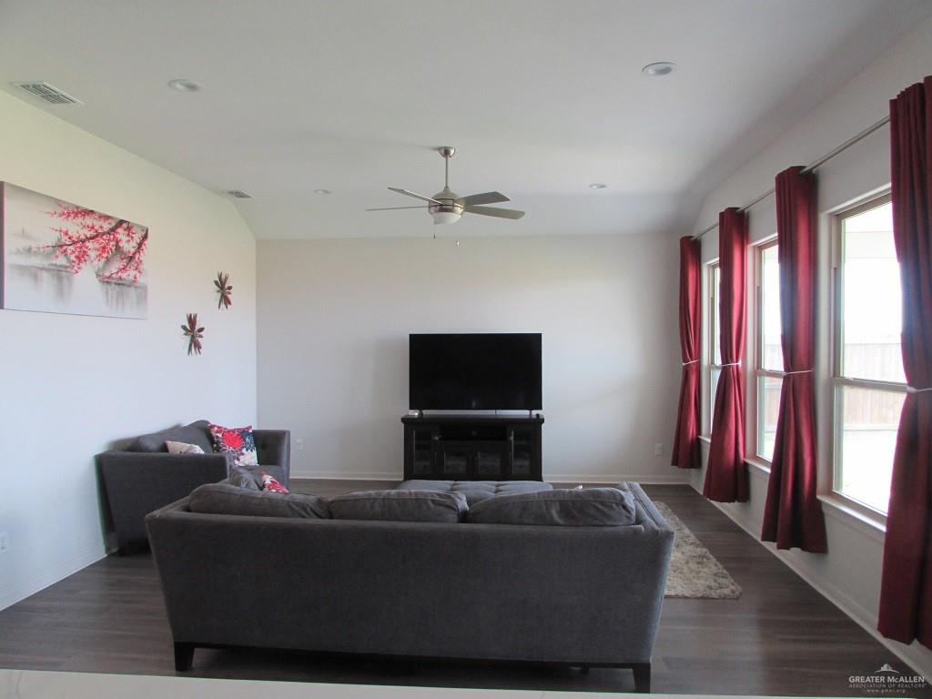 Photo 14 of 14800 Brazos Circle