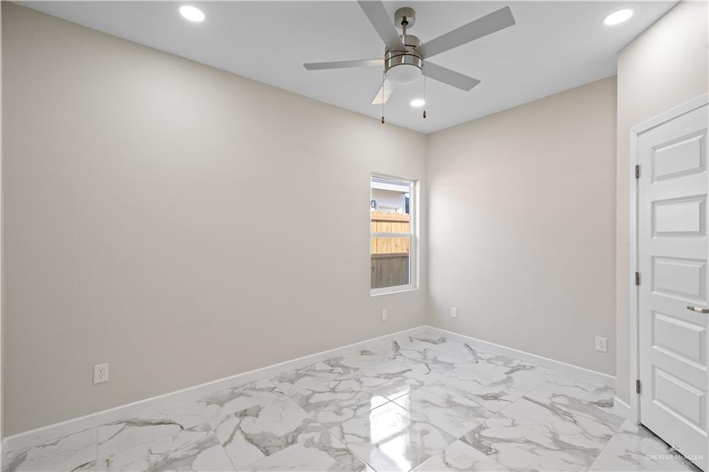 Photo 14 of 409 Onyx Avenue #1