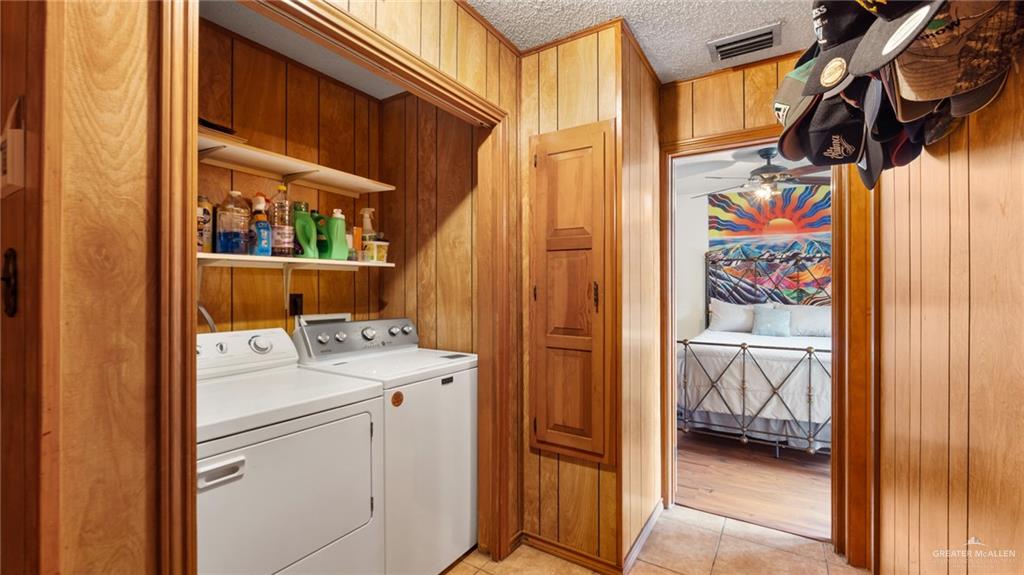 Photo 15 of 1009 Peking Street
