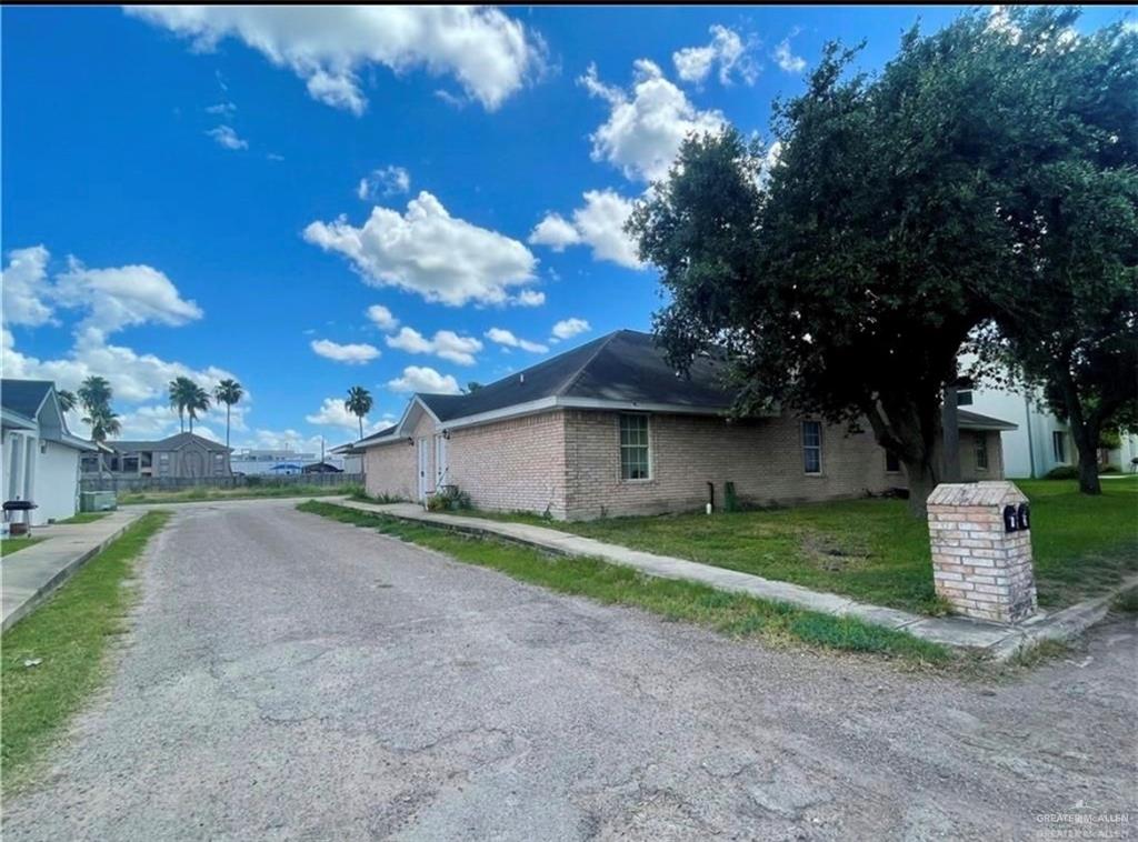 Photo 2 of 2302 Kimberly Lane #1