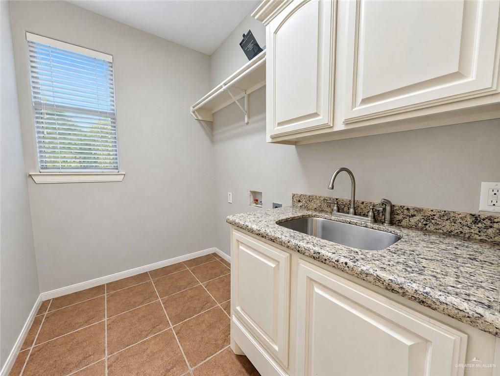 Photo 9 of 3707 Green Jay Drive