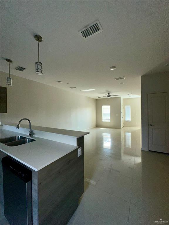 Photo 14 of 414 Newport Avenue #3