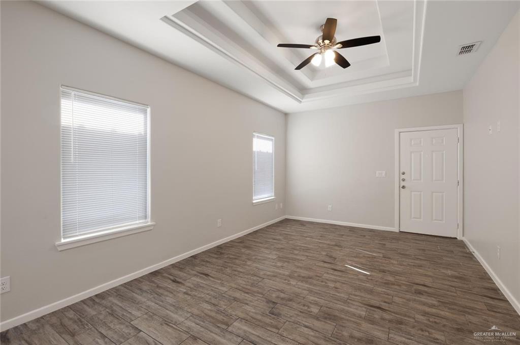 Photo 8 of 5709 Sandpiper Avenue #4