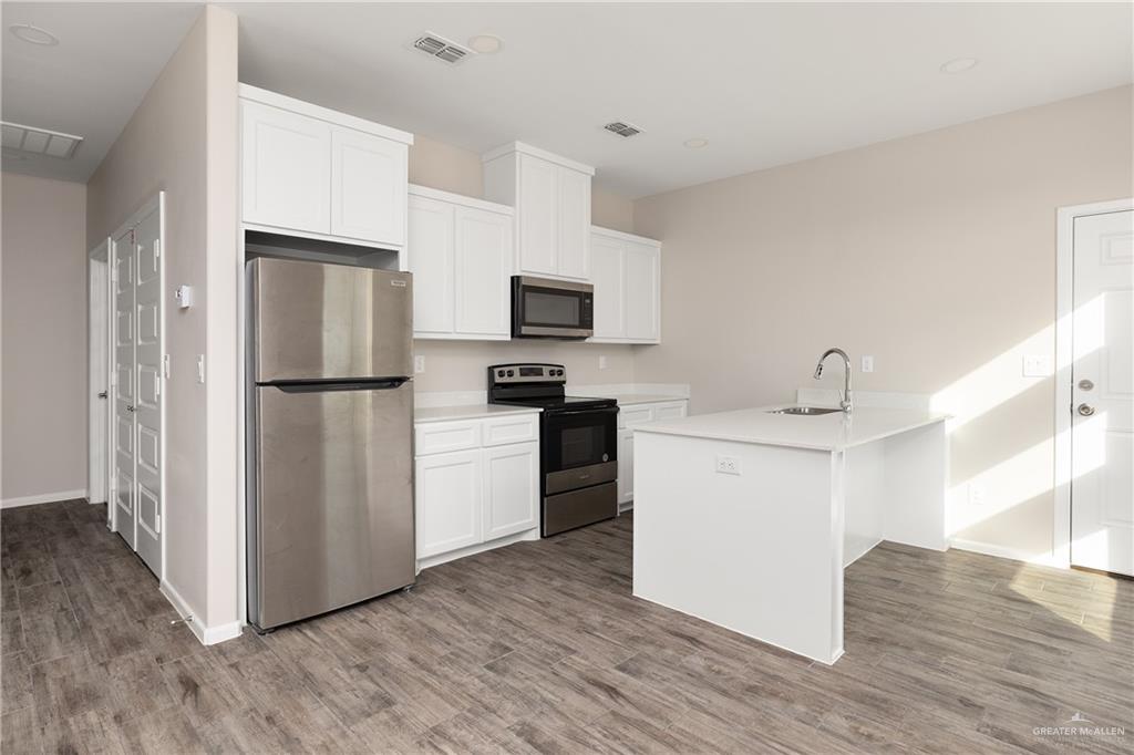 Photo 5 of 3404 Ventura Avenue #3