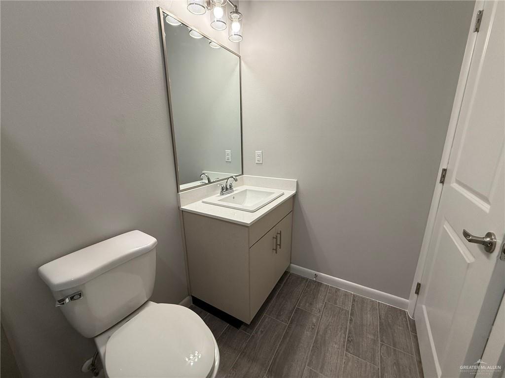 Photo 10 of 812 Dove Avenue #3