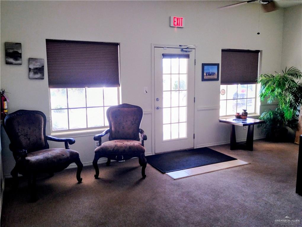Photo 4 of 1713 Tyler Avenue